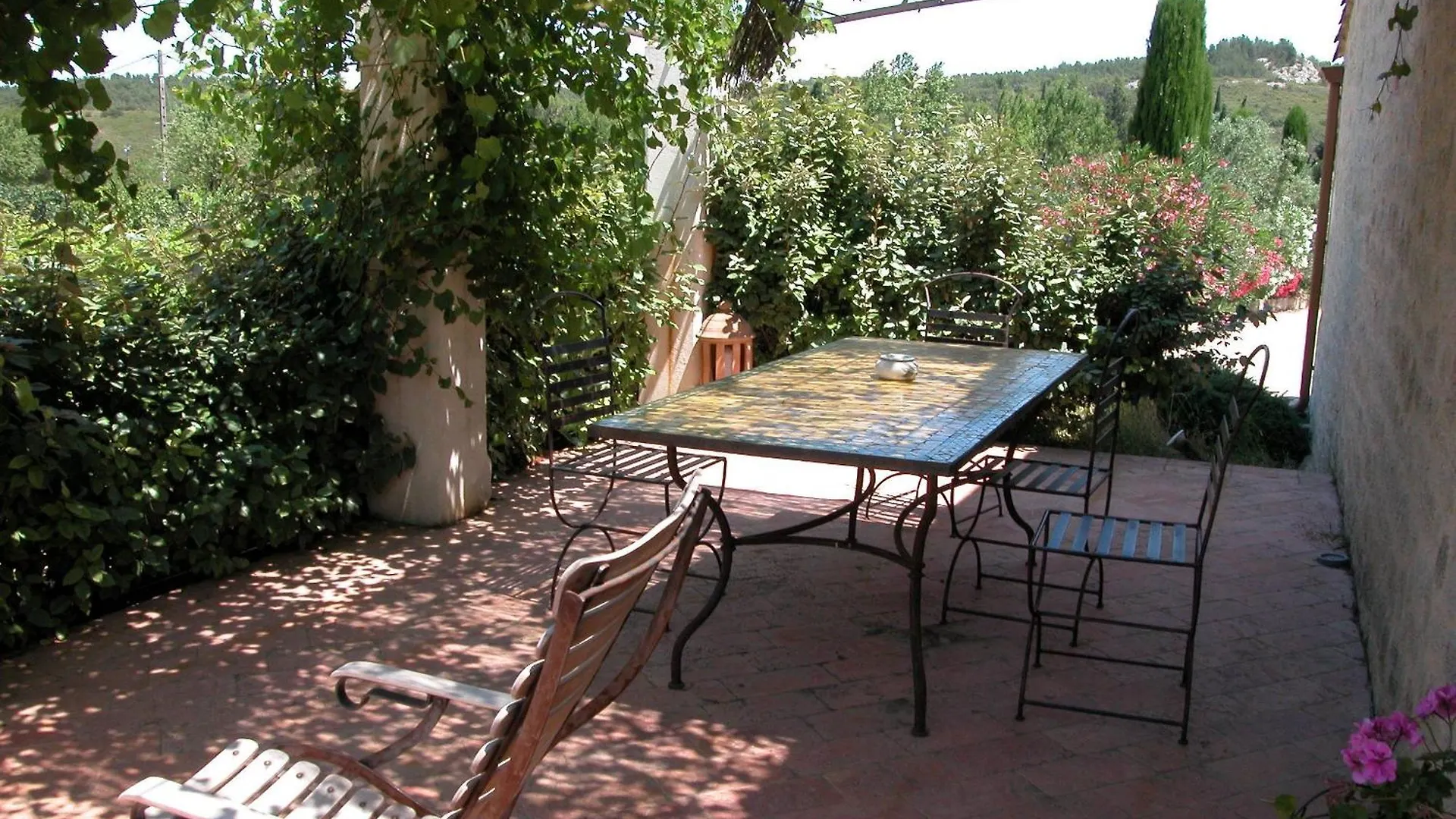 Le Mazet De La Dame Bed & Breakfast Barbentane France